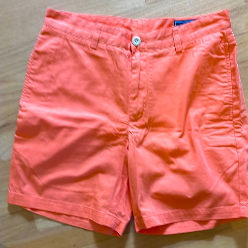 Vineyard Vines men’s coral shorts size 30